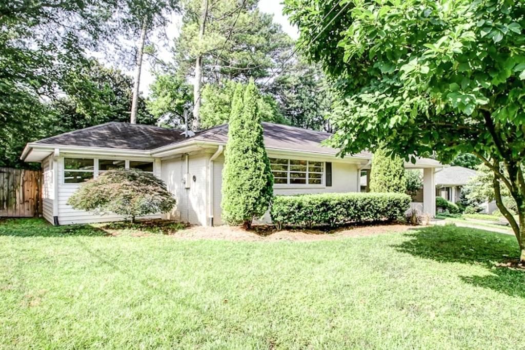 3 bedroom, 1,758 sq ft single family residence sold at 1237 Carol Lane, Atlanta, GA 30306