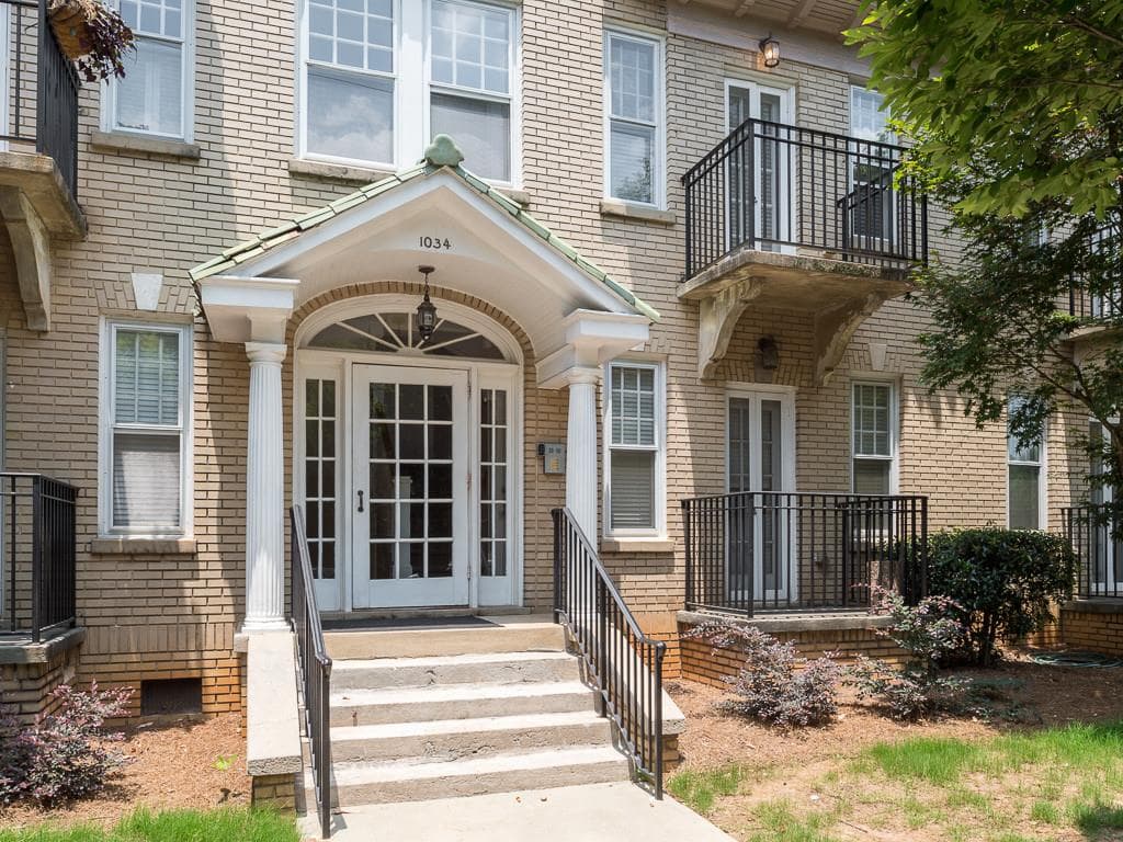 1 bedroom, 750 sq ft condominium sold at 1034 Virginia Avenue 8, Atlanta, GA 30306