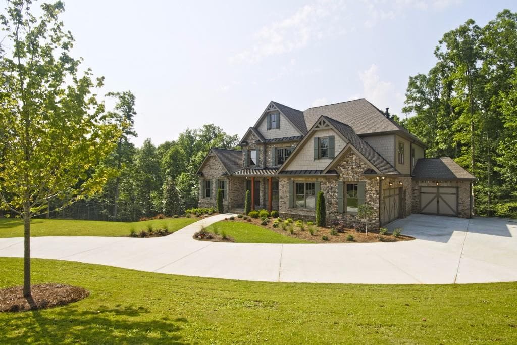 5 bedroom, 4,837 sq ft single family residence sold at 13112 Overlook Pass, Roswell, GA 30075