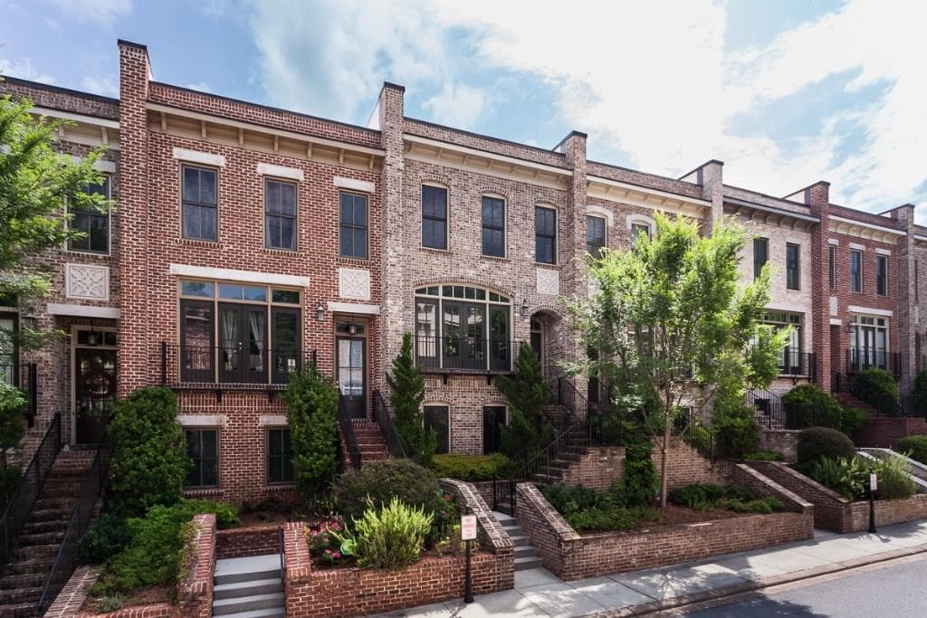 3 bedroom, 2,436 sq ft townhouse sold at 7 Arbor Way Drive 81, Decatur, GA 30030