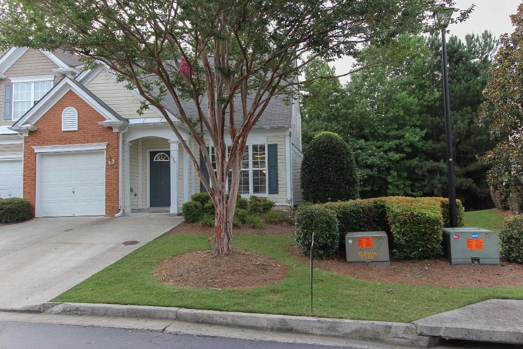 3 bedroom, 1,434 sq ft townhouse sold at 13300 Morris Road 156, Alpharetta, GA 30004