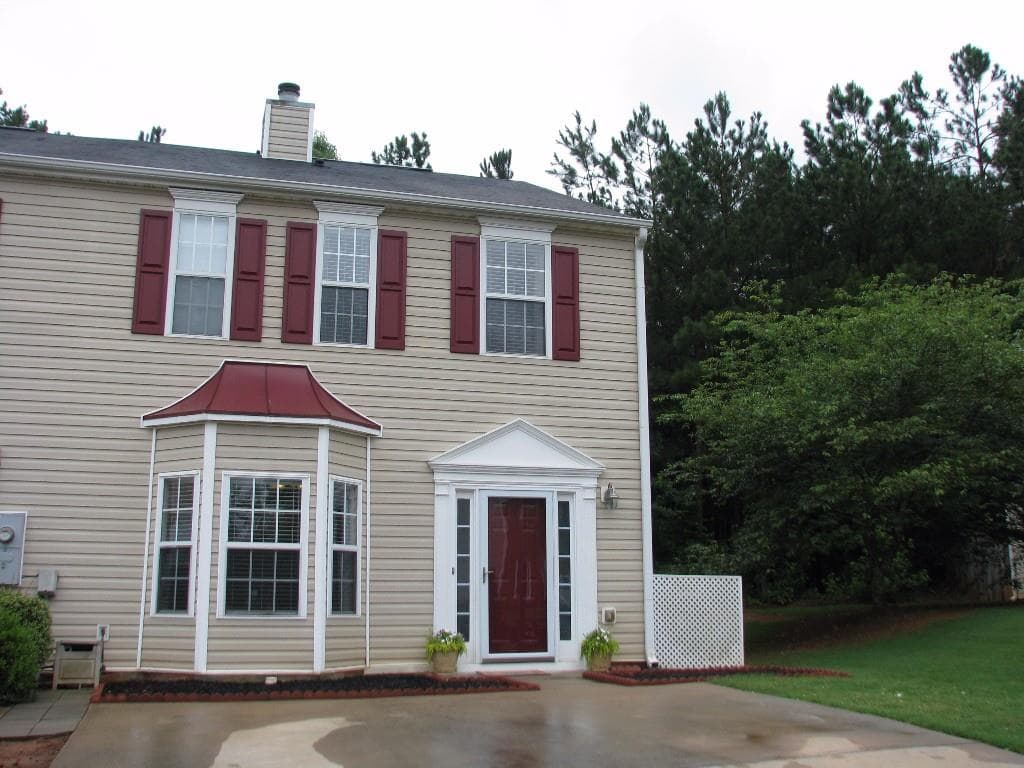 2 bedroom townhouse sold at 4670 Crawford Oaks Drive, Oakwood, GA 30566