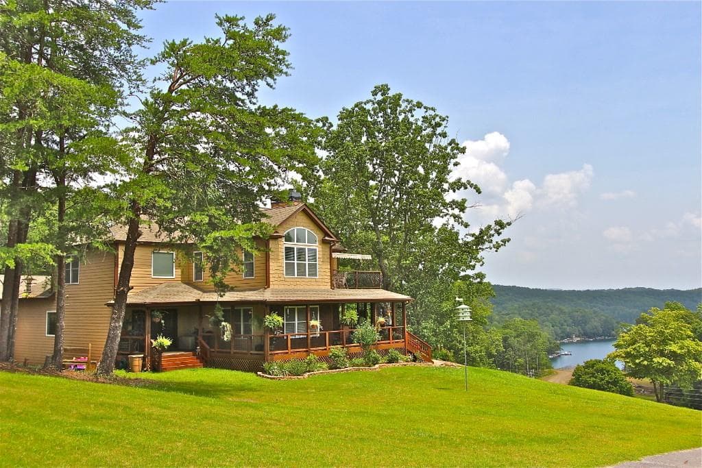 1018 Lake Arrowhead Drive, Waleska, GA 30183 — most recent listing photo