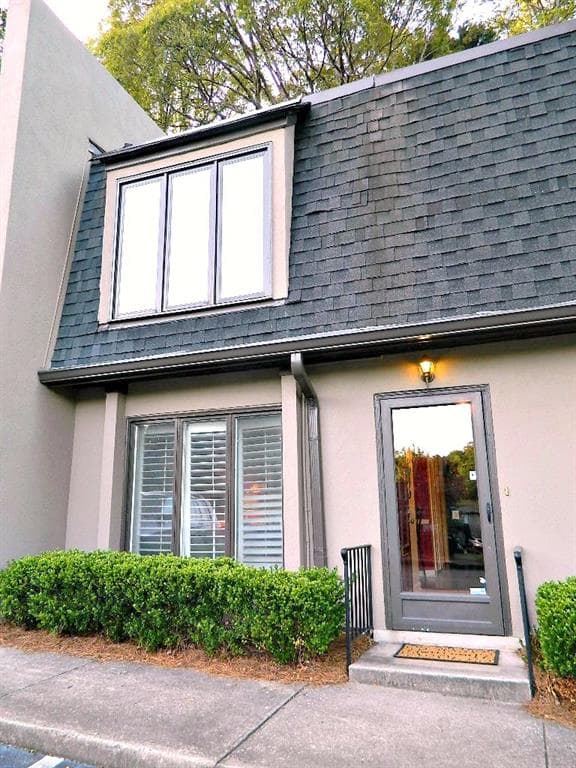 2 bedroom, 1,588 sq ft townhouse sold at 27 Ivy Gates 27, Atlanta, GA 30342