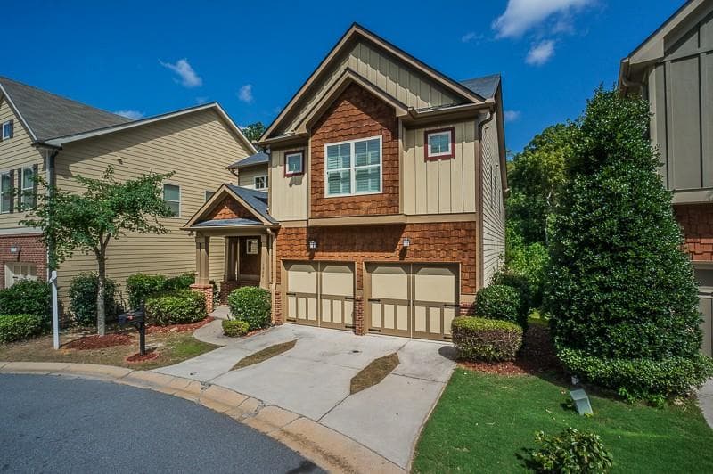 4 bedroom, 3,653 sq ft single family residence sold at 1904 Brantley Walk Lane, Atlanta, GA 30318