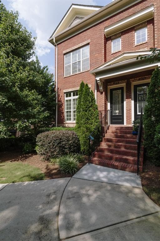 3 bedroom, 1,975 sq ft condominium sold at 1616 Chatterton Court, Atlanta, GA 30329