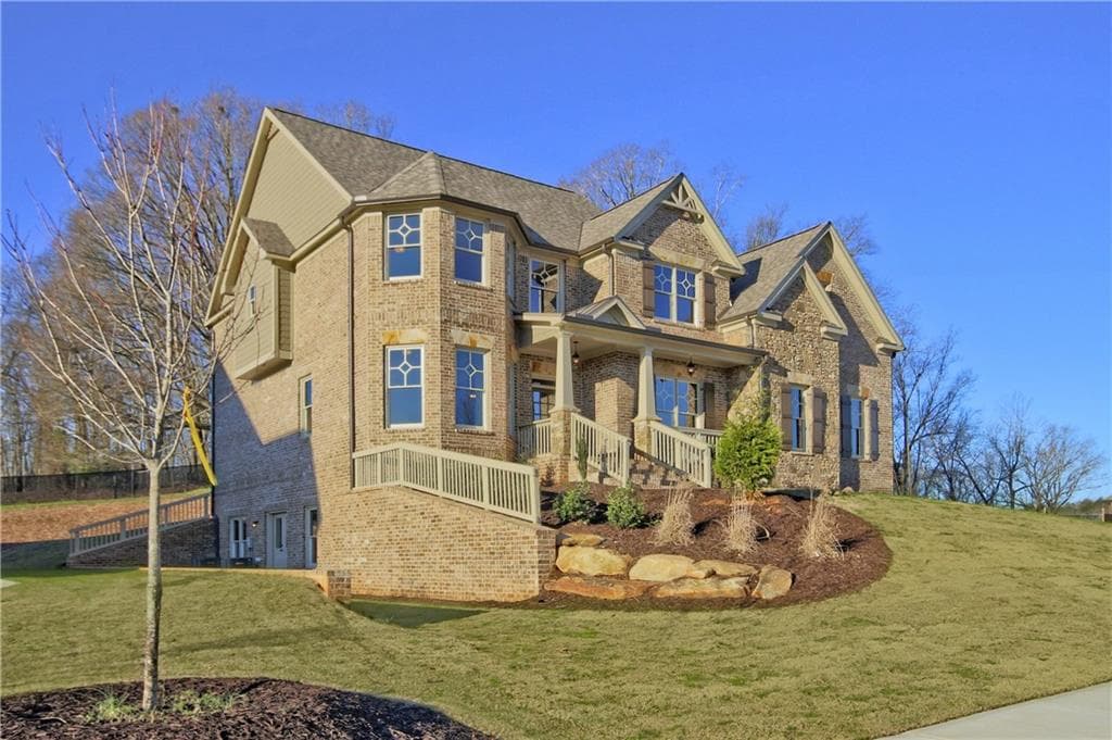5 bedroom single family residence sold at 1148 Woodtrace Lane, Auburn, GA 30011