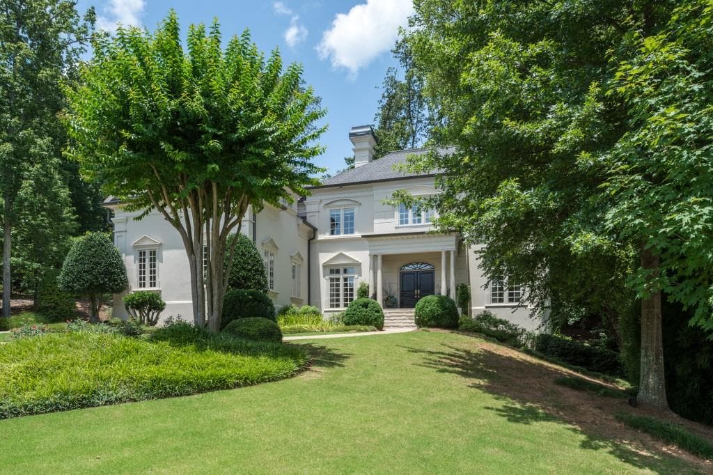 6 bedroom, 7,240 sq ft single family residence sold at 575 Chestnut Rose Lane, Atlanta, GA 30327