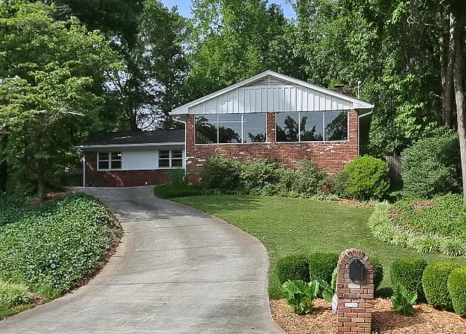 3 bedroom, 1,887 sq ft single family residence sold at 695 E Northway Lane, Atlanta, GA 30342