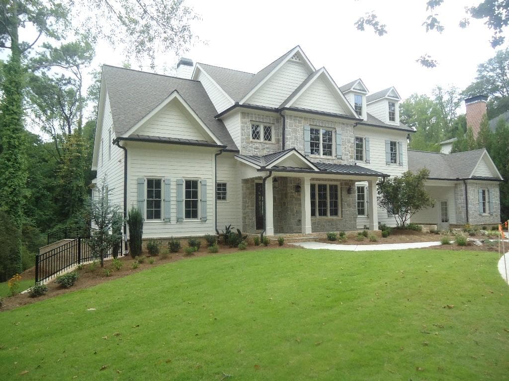5 bedroom, 5,040 sq ft single family residence sold at 744 Moores Mill Road, Atlanta, GA 30327