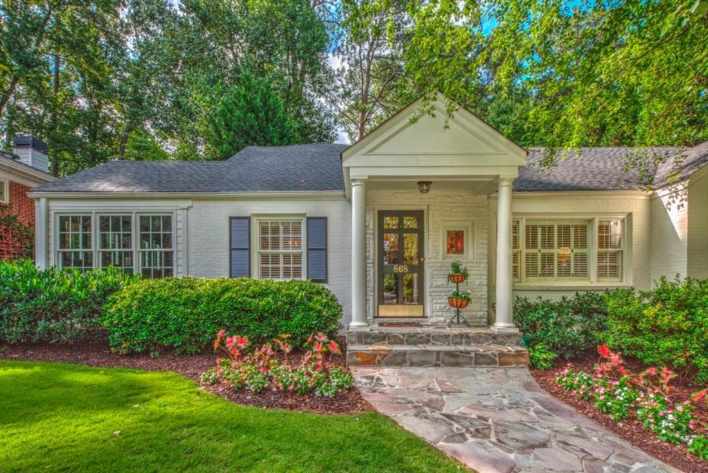 5 bedroom single family residence sold at 868 Kipling Drive, Atlanta, GA 30318