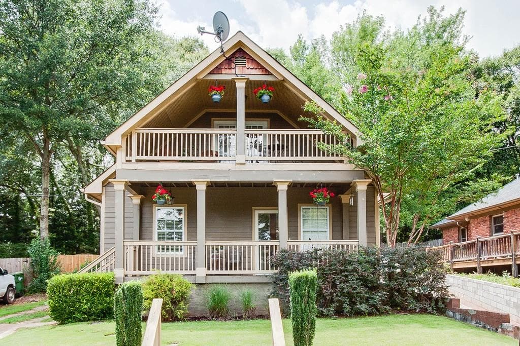 3 bedroom, 1,976 sq ft single family residence sold at 453 Monument Avenue, Atlanta, GA 30316