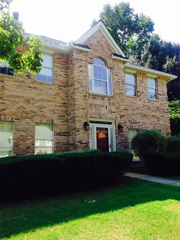 4245 Pine Vista Boulevard, Alpharetta, GA 30022 — most recent listing photo