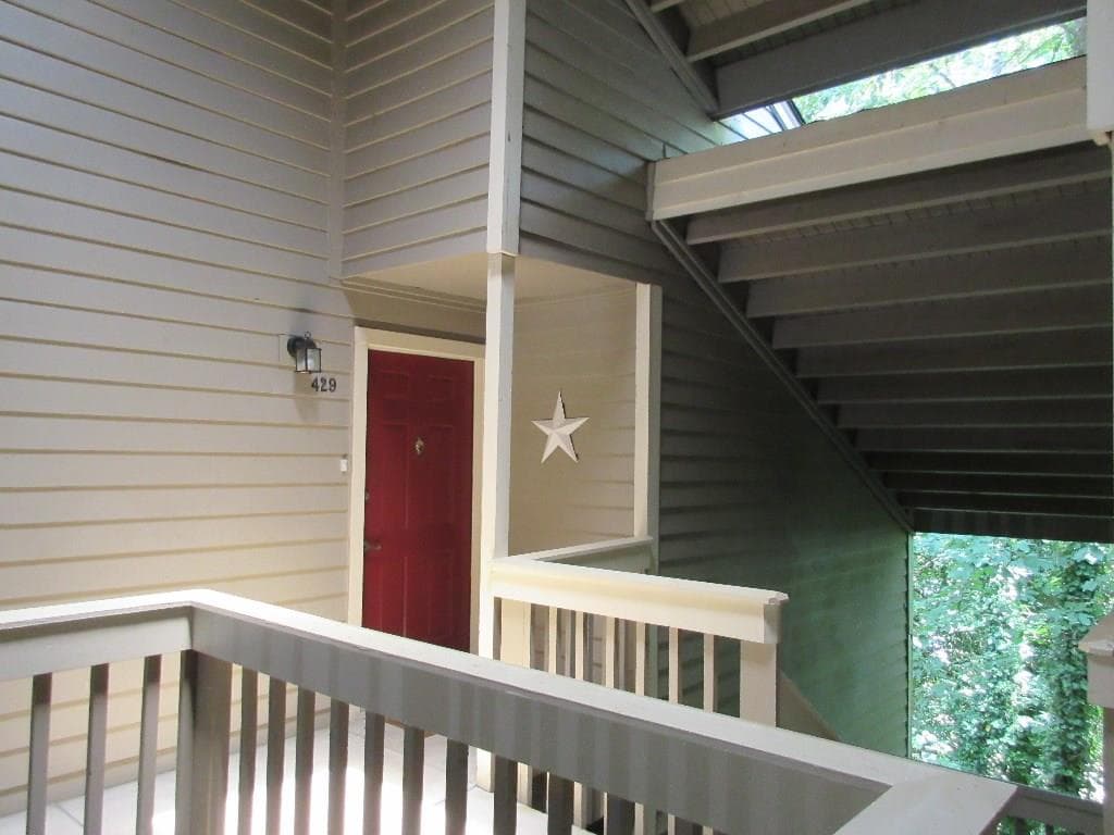 429 Warm Springs Circle, Roswell, GA 30075 — most recent listing photo