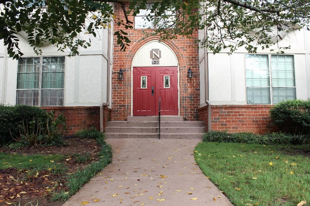 3 bedroom, 1,628 sq ft condominium sold at 6851 Roswell Road N17, Sandy Springs, GA 30328