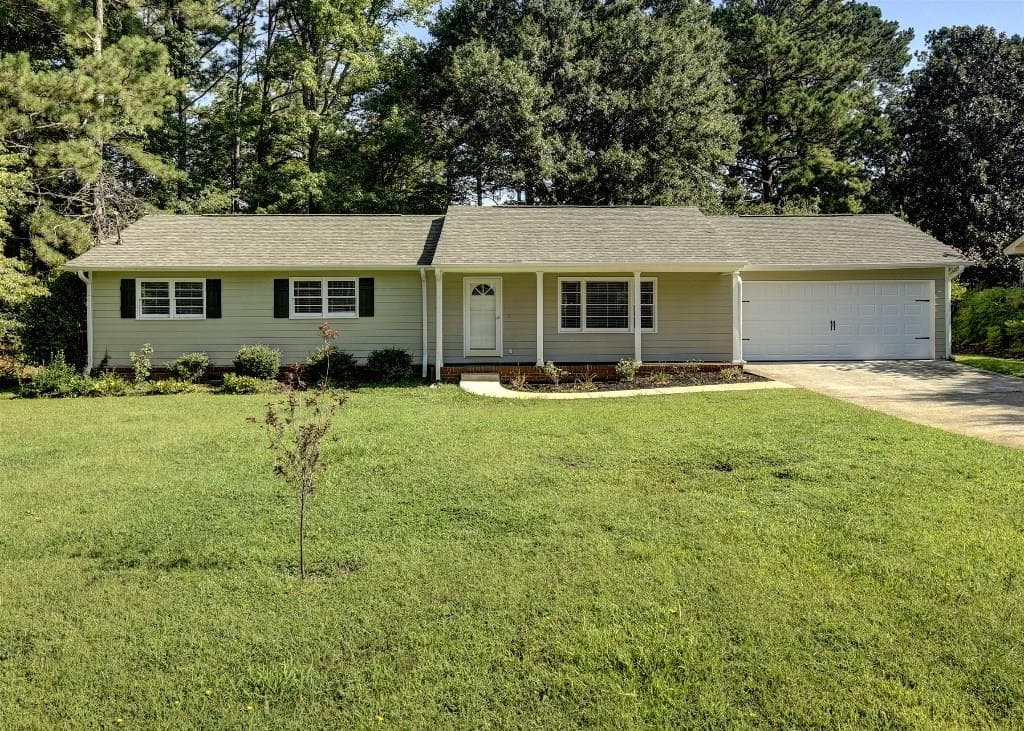 3 bedroom, 1,503 sq ft single family residence sold at 590 Donna Drive, Smyrna, GA 30082