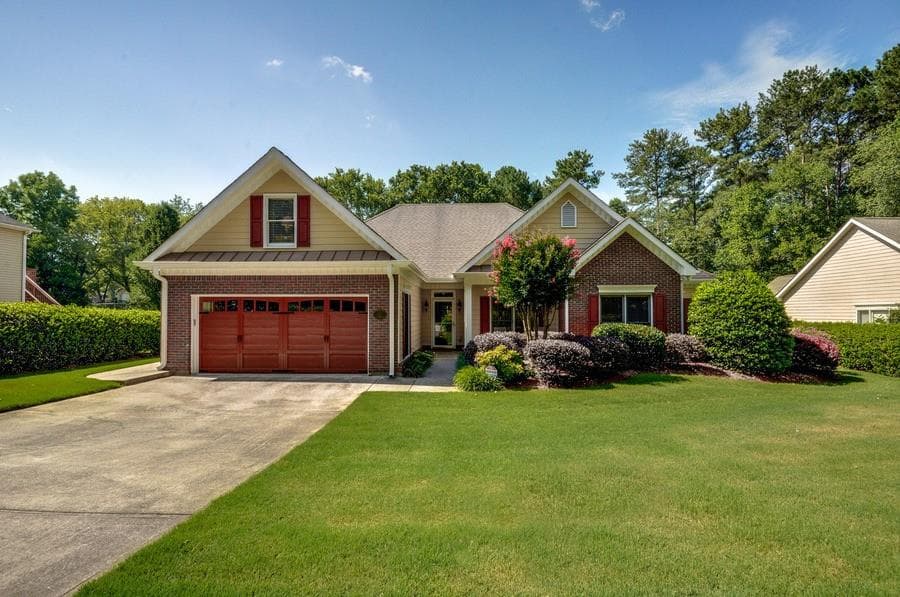 4 bedroom, 2,010 sq ft single family residence sold at 1042 Lincoln Drive, Marietta, GA 30066