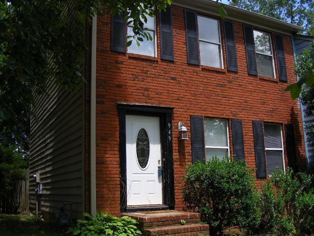 2 bedroom condominium sold at 949 Mill Stone Drive, Marietta, GA 30062