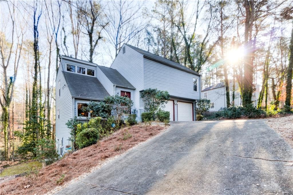 3 bedroom, 1,717 sq ft single family residence sold at 3910 Rock Mill Parkway, Marietta, GA 30062