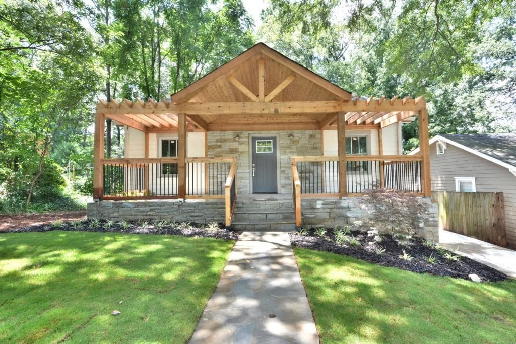 4 bedroom, 1,988 sq ft single family residence sold at 919 Ormewood Terrace, Atlanta, GA 30316