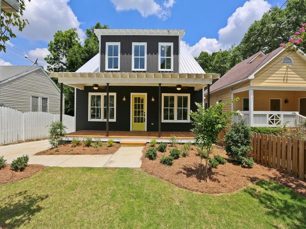 4 bedroom, 2,500 sq ft single family residence sold at 1092 Wylie Street, Atlanta, GA 30316