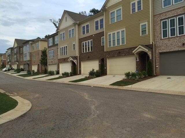4 bedroom, 2,400 sq ft townhouse sold at 1296 HOPKINS Drive na, Decatur, GA 30033