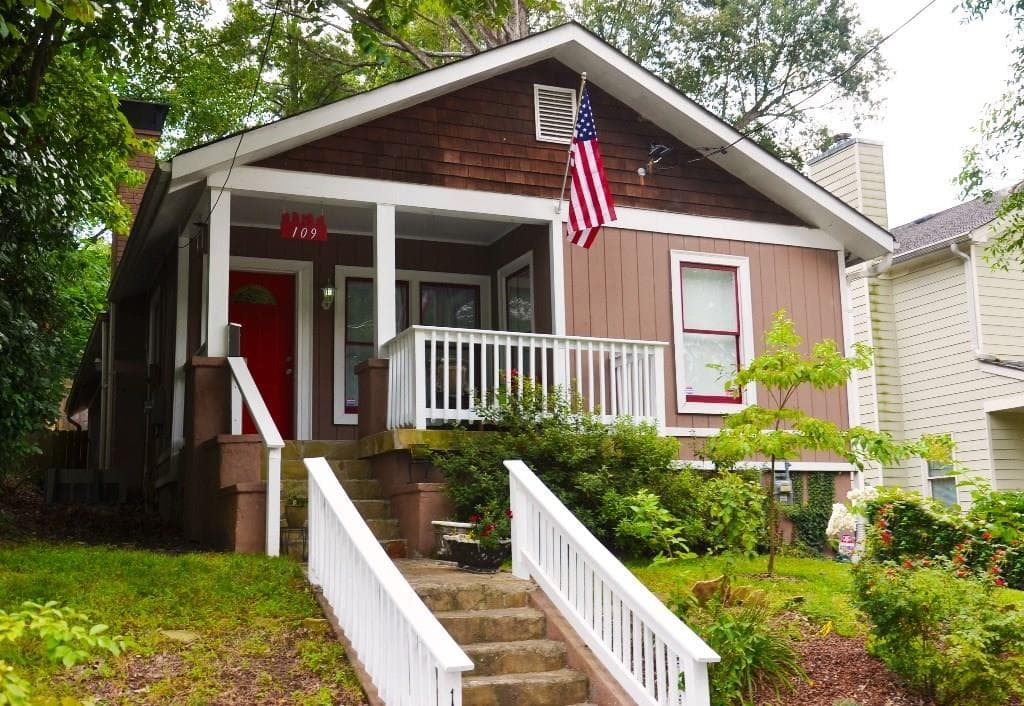 3 bedroom, 1,236 sq ft single family residence sold at 109 Vanira Avenue, Atlanta, GA 30315