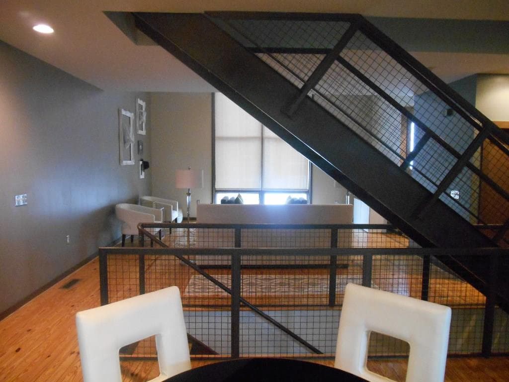 2 bedroom, 1,463 sq ft townhouse sold at 1290 Van Allen Mews 66, Atlanta, GA 30318