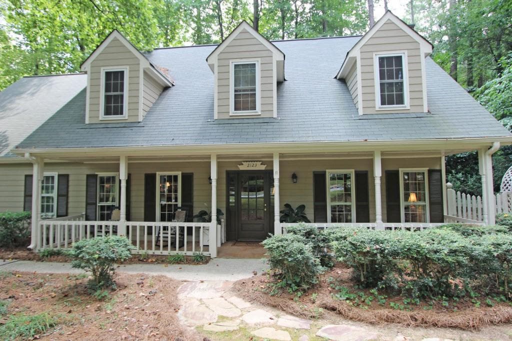 4 bedroom, 2,642 sq ft single family residence sold at 2123 Stone Hollow Court, Marietta, GA 30062