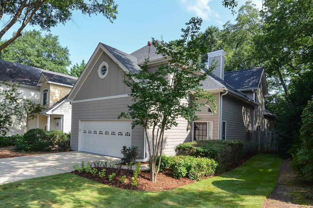 4 bedroom single family residence sold at 1404 Canoochee Drive, Atlanta, GA 30319