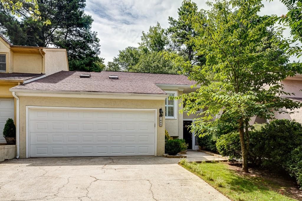 2 bedroom, 1,548 sq ft townhouse sold at 1485 Briaroaks Trail, Atlanta, GA 30329