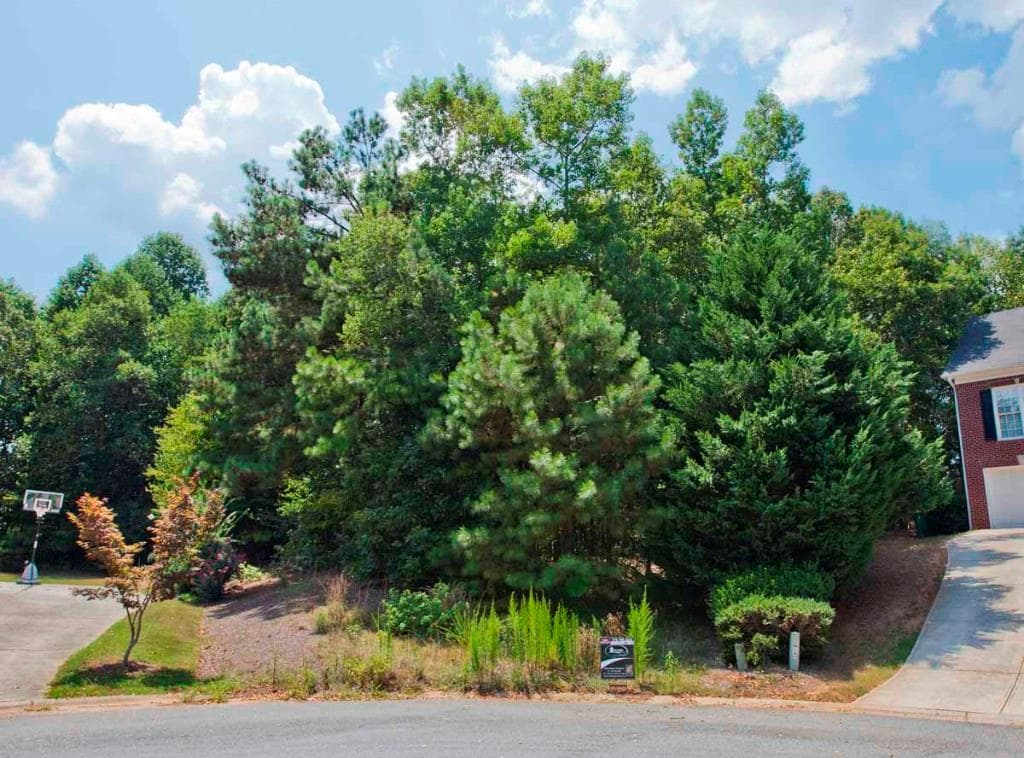 single family residence sold at 6555 Fairfield Trace, Suwanee, GA 30024