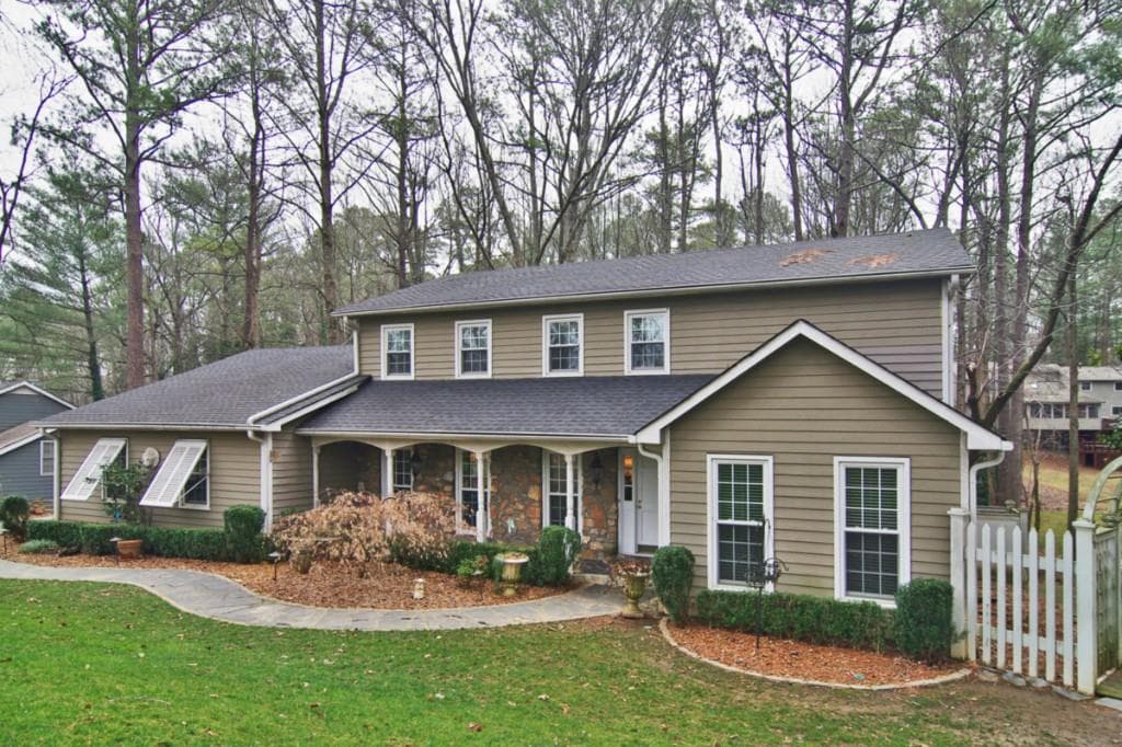 4 bedroom single family residence sold at 205 Mark Trail, Sandy Springs, GA 30328
