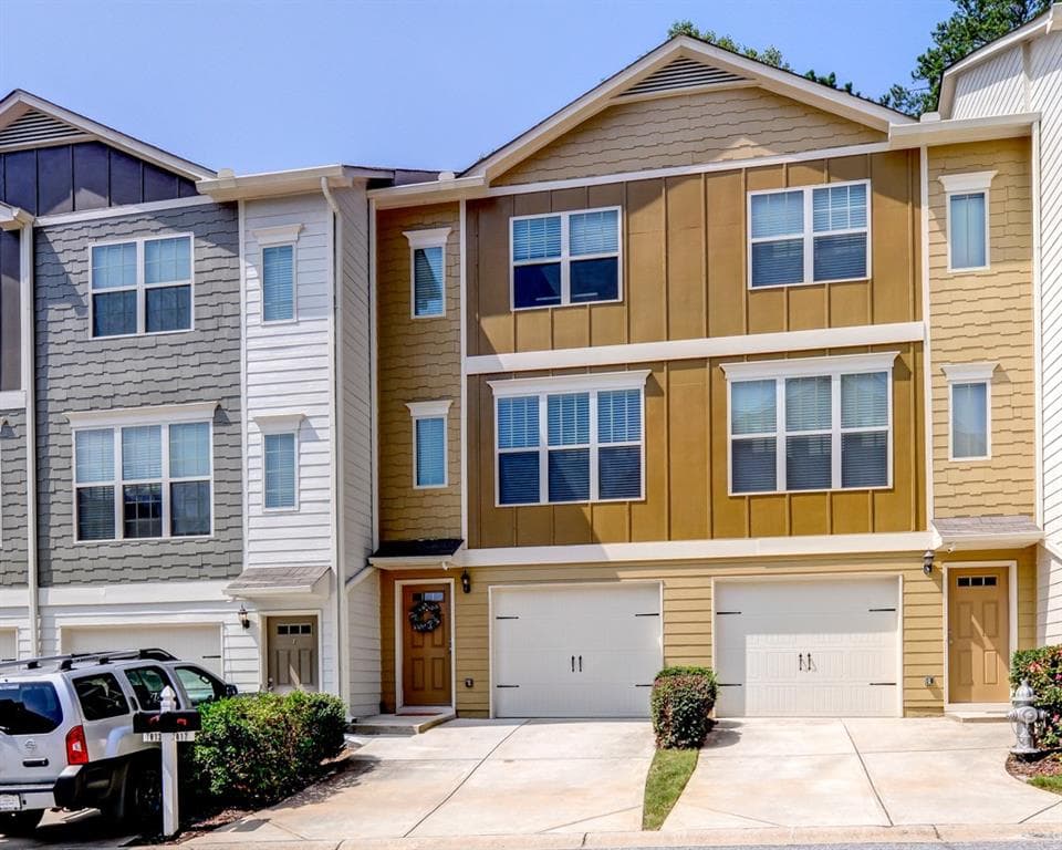 3 bedroom, 1,326 sq ft townhouse sold at 1817 Liberty Parkway 1817, Atlanta, GA 30318