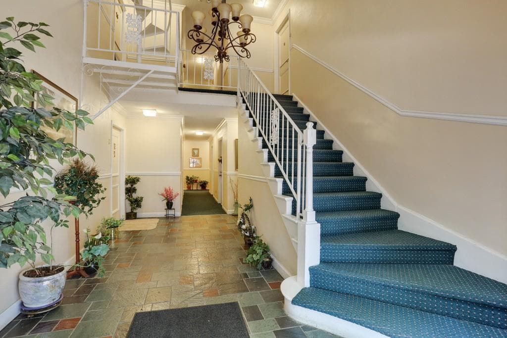 3 bedroom, 1,628 sq ft condominium sold at 6851 ROSWELL Road M14, Sandy Springs, GA 30328