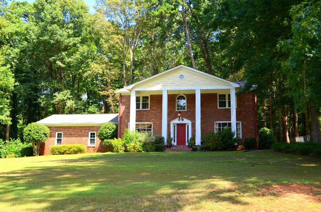 4 bedroom, 2,784 sq ft single family residence sold at 2170 Skytop Drive, Stone Mountain, GA 30087