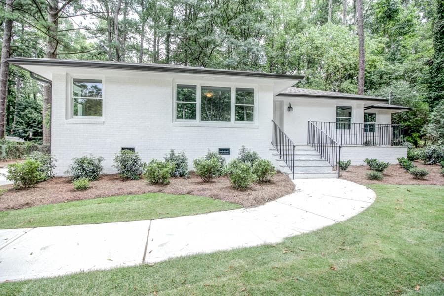 4 bedroom, 2,100 sq ft single family residence sold at 1485 Fama Drive, Atlanta, GA 30329