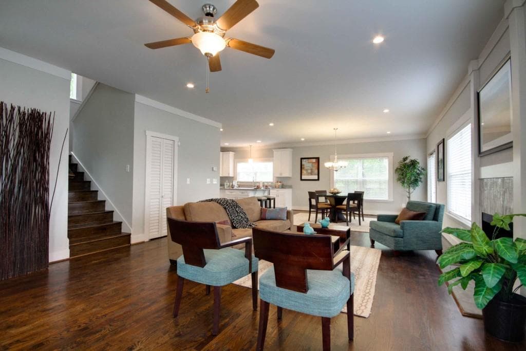 3 bedroom, 1,904 sq ft single family residence sold at 202 Cleveland Street, Atlanta, GA 30316