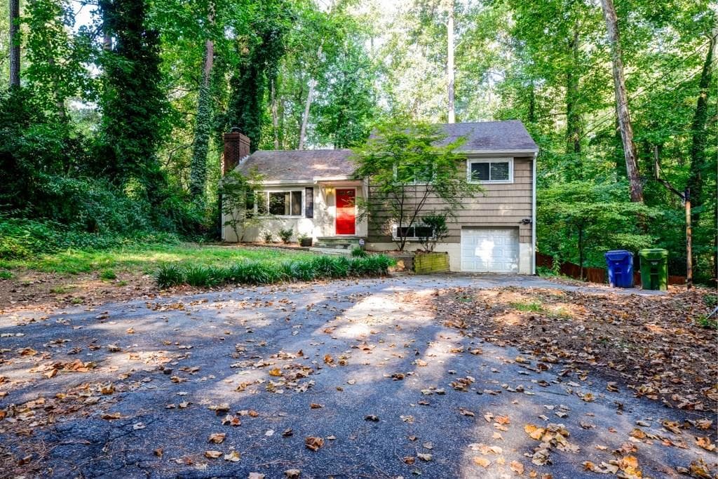 2 bedroom, 1,196 sq ft single family residence sold at 3178 Towerview Drive, Atlanta, GA 30324