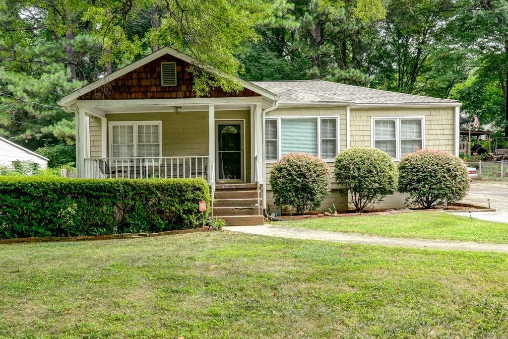 3 bedroom, 1,450 sq ft single family residence sold at 1197 Vista Trail, Atlanta, GA 30324