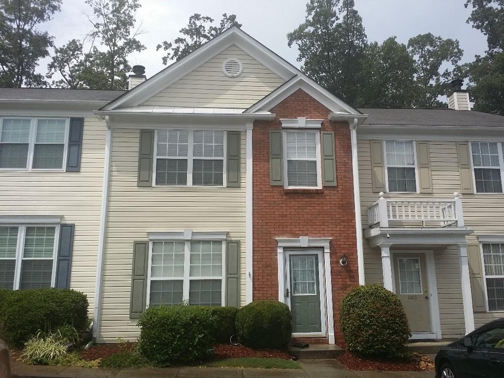 3 bedroom, 1,372 sq ft townhouse sold at 1675 Kilmington Court, Alpharetta, GA 30009