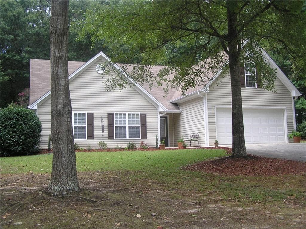 3 bedroom single family residence sold at 407 LEWIS Circle, Commerce, GA 30633