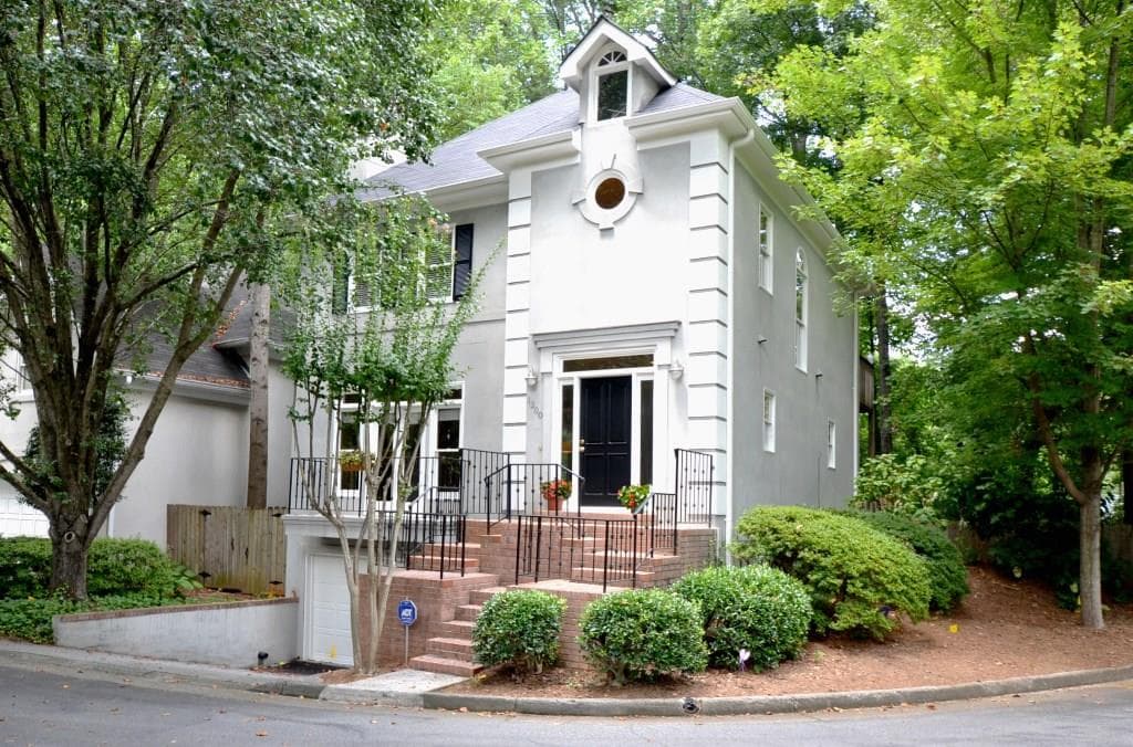 4 bedroom, 2,372 sq ft single family residence sold at 1300 Wildcliff Parkway, Atlanta, GA 30329