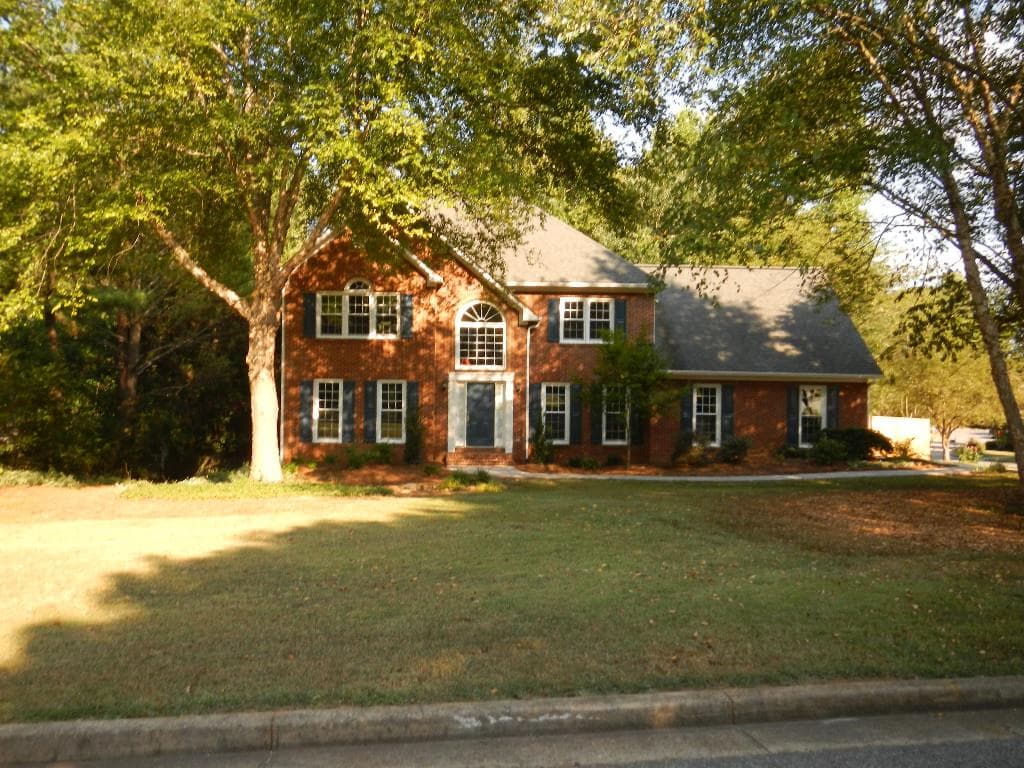 4 bedroom, 2,677 sq ft single family residence sold at 230 Crabapple Chase Court, Alpharetta, GA 30004