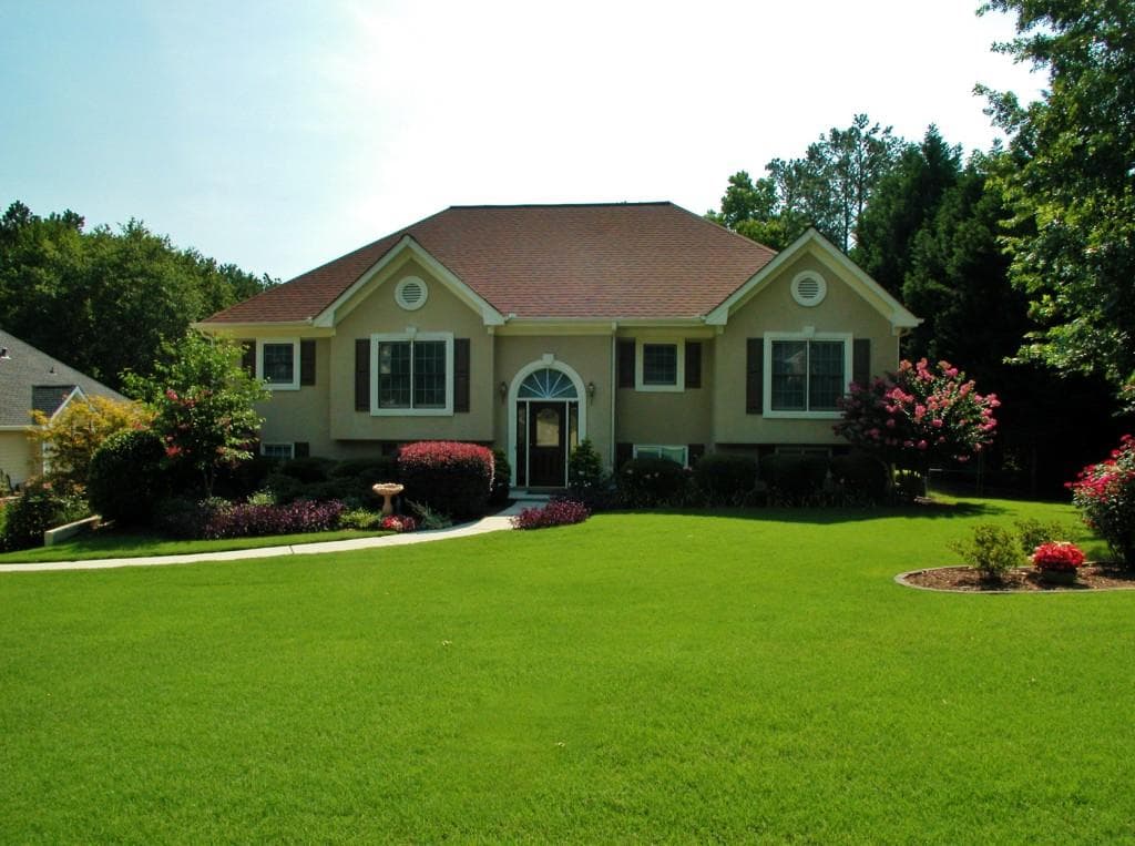 4 bedroom, 1,760 sq ft single family residence sold at 725 Harbor Bay Drive, Lawrenceville, GA 30045