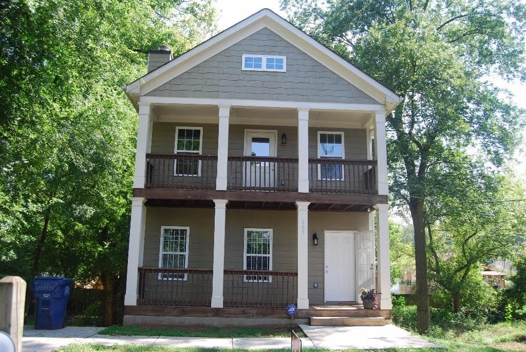 3 bedroom, 1,656 sq ft single family residence sold at 185 South Avenue, Atlanta, GA 30315