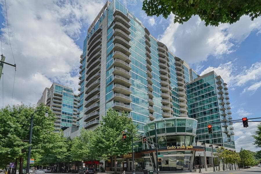 1 bedroom, 849 sq ft condominium sold at 943 Peachtree Street 1202, Atlanta, GA 30309