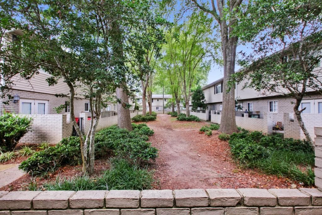 6940 Roswell Road 25C, Atlanta, GA 30328 — most recent listing photo