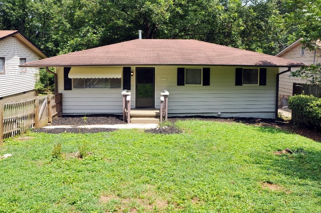3 bedroom, 900 sq ft single family residence sold at 3036 Harold Avenue, Atlanta, GA 30316