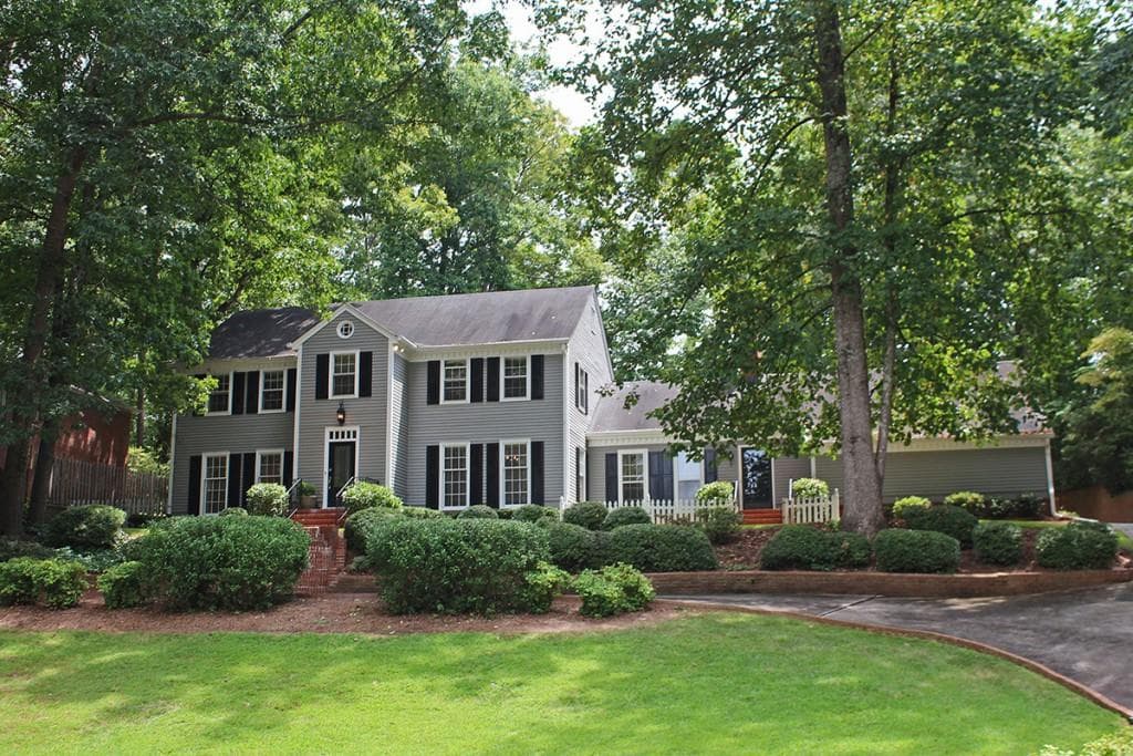 5 bedroom, 3,310 sq ft single family residence sold at 90 RIVER COURT Parkway, Atlanta, GA 30328